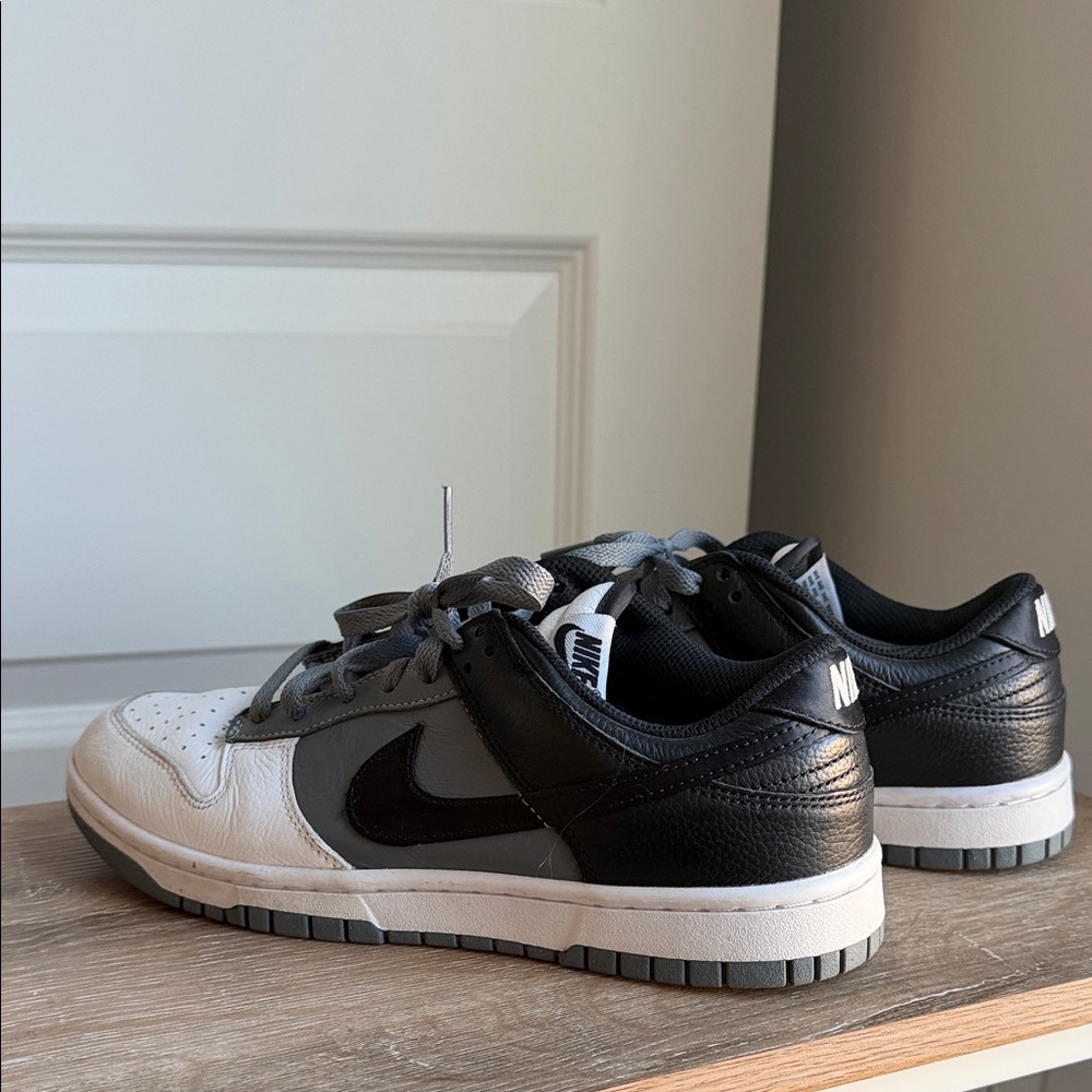 Nike Black and White Sneakers
